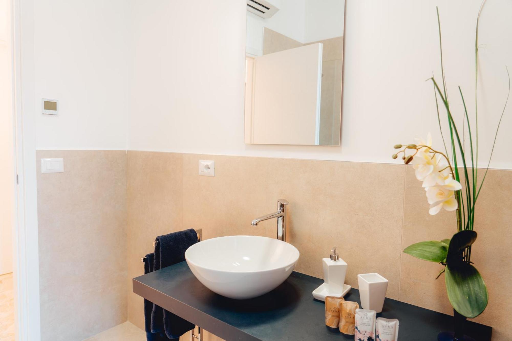 Loli Trulli - Guest House Castellana Grotte Bagian luar foto